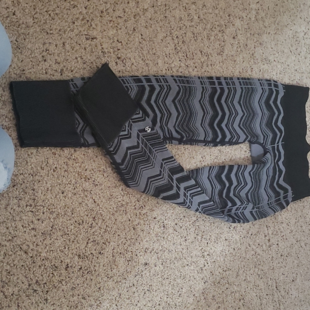 Lululemon - Picture 2 of 4